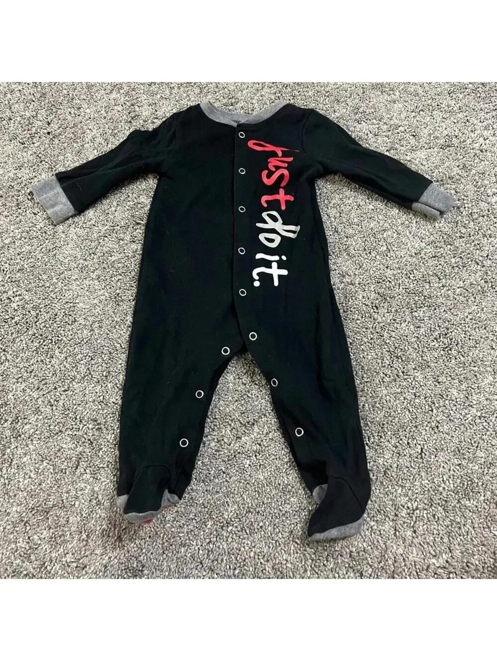 Nike Baby Unisex Black Snap PJs size 6 months
